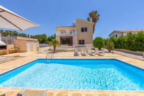 Villa Coral Bee